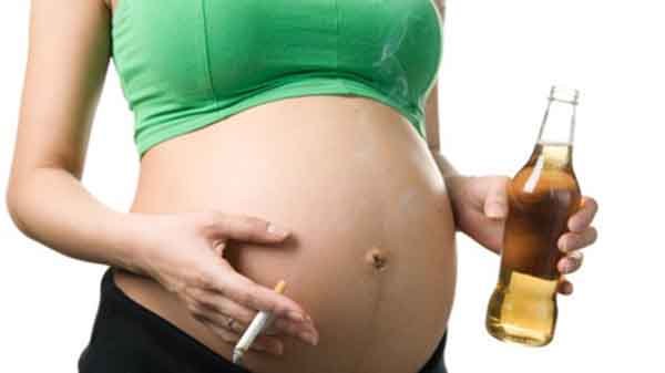 Mẹ bầu uống rượu bia ảnh hưởng nghiêm trọng đến thai nhi